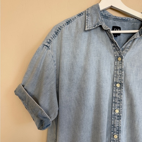 GAP Denim Chambray Short Sleeve Button Down Dress Relaxed Fit Light Wash - Picture 3 of 7